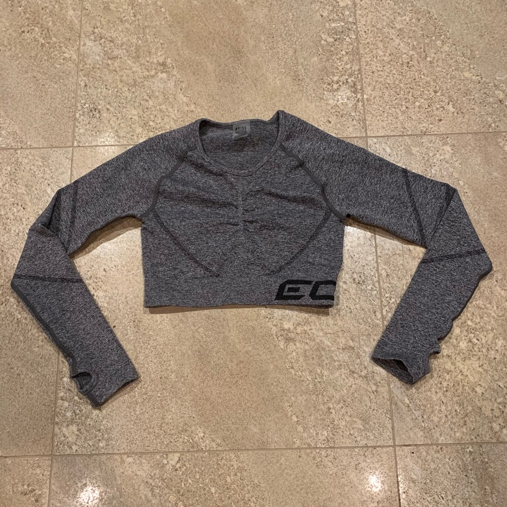 ECHT arise scrunch grey long sleeve crop
